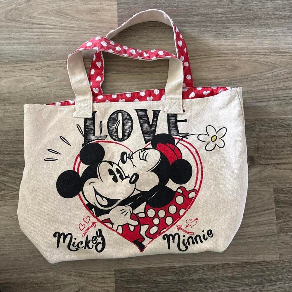 Disney mickey minnie love